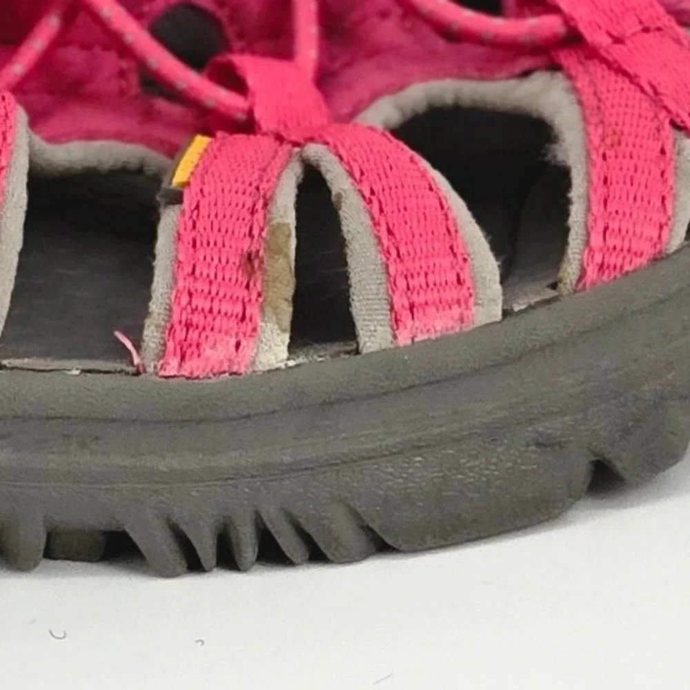 KEEN Whisper Kids Sandal Size 4 Pink Waterproof Hiking Shoes Wide Toe Box
